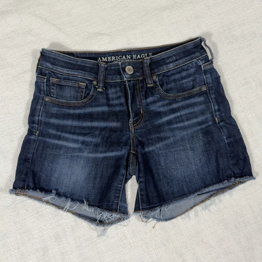 American‎ Eagle Next Level Stretch Midi Distressed Blue Jean Shorts Size 2 Dark